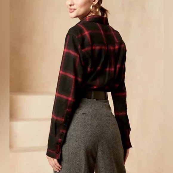 Banana Republic Classic Fit Flannel Shirt Size MP Black/Red Plaid NWT - Picture 4 of 12